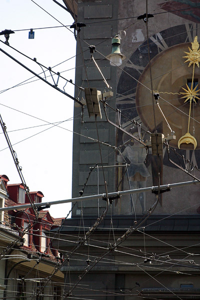Tram wiring
