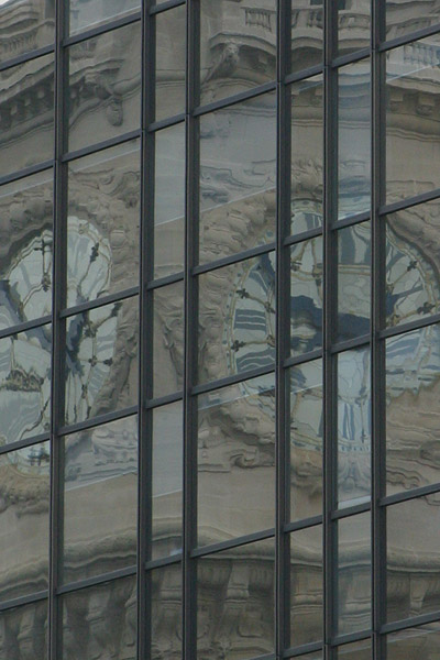 Gare de Lyon reflected