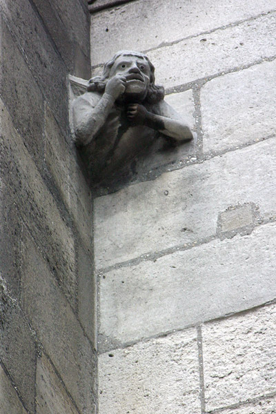 Notre Dame creatures: the thinker