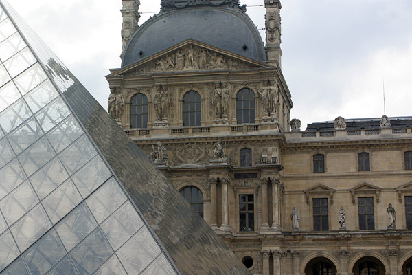 Louvre & the Pyramid
