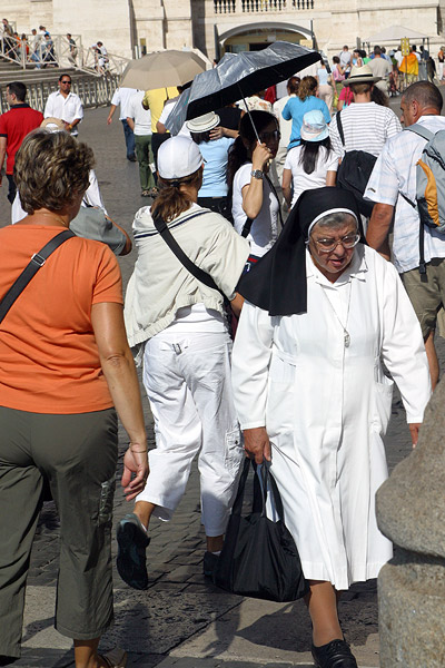 Nun